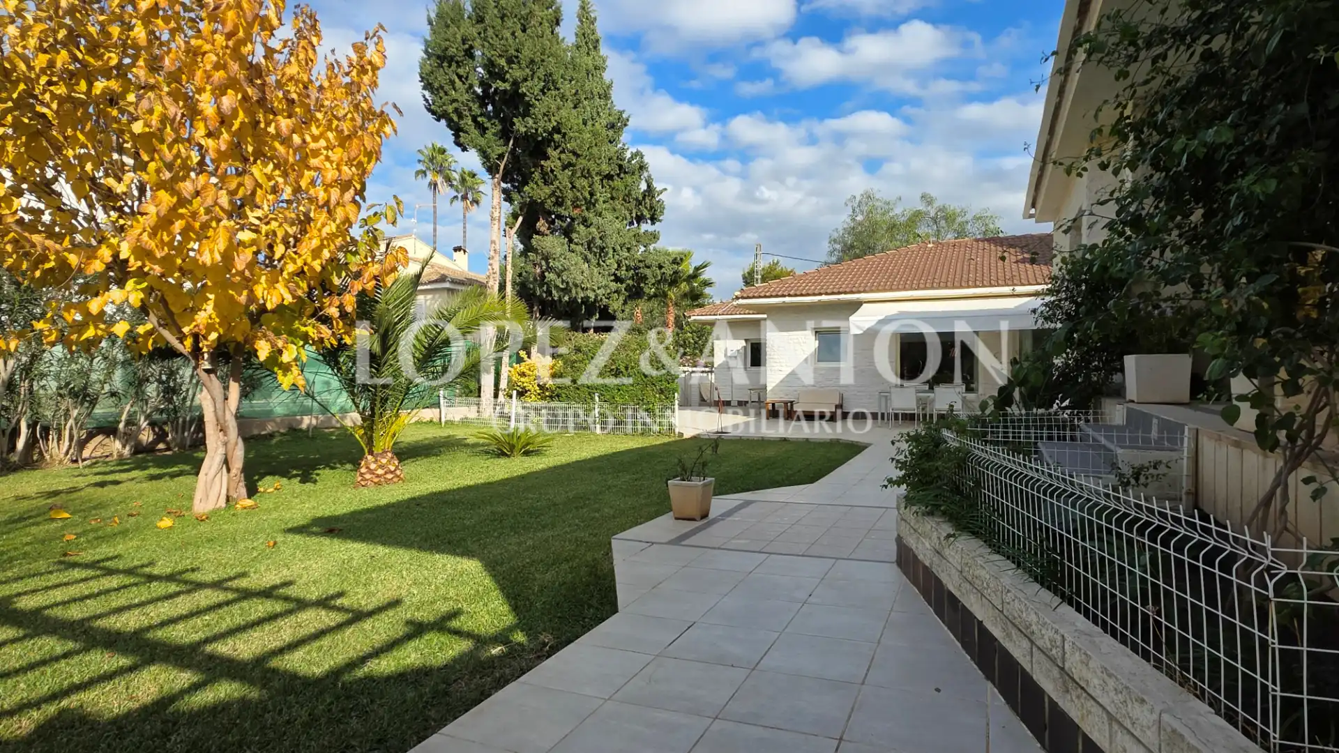 Garden of Houses for sale in L'Eliana  with Air Conditioner, Private garden and Terrace