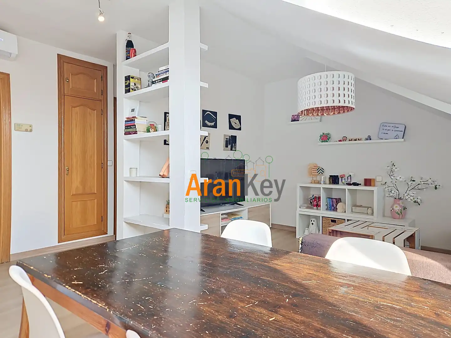 Flat for sale in Aranjuez  with Air Conditioner, Heating and Storage room
