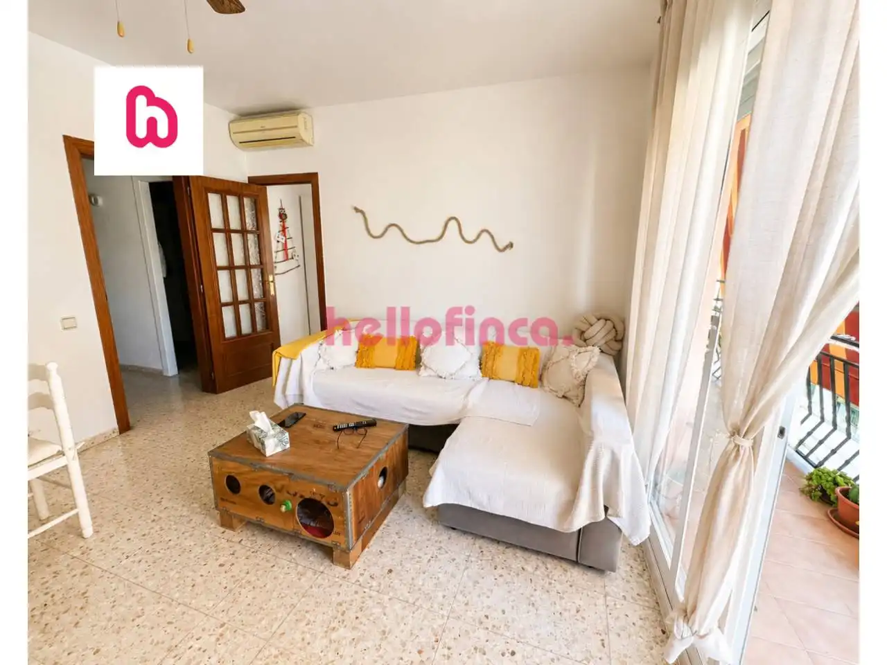 Sala de estar de Piso en venta en Sant Pere de Ribes con Aire acondicionado, Terraza y Trastero