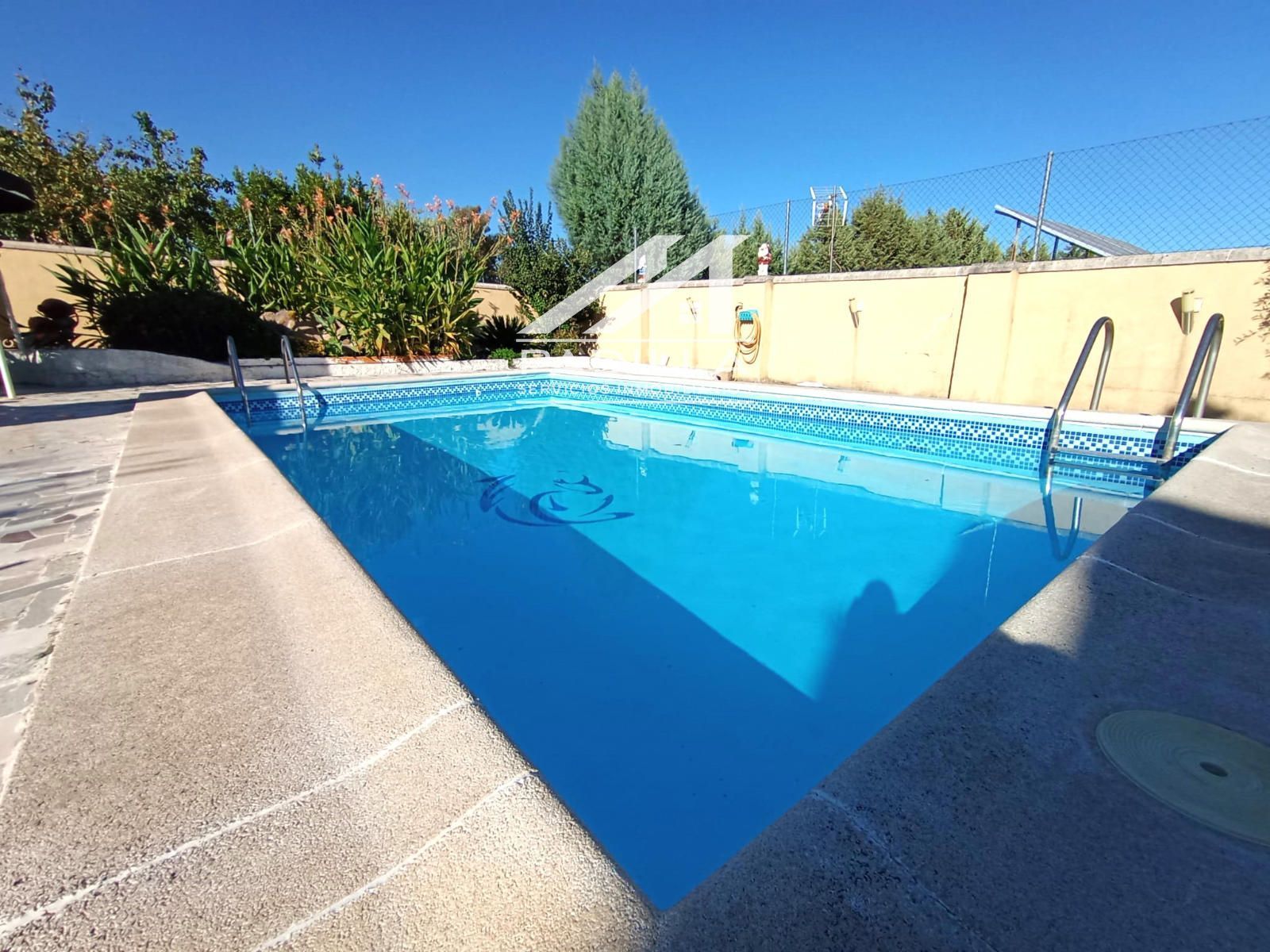 Piscina de Casa o xalet en venda en Méntrida amb Aire condicionat, Calefacció i Terrassa