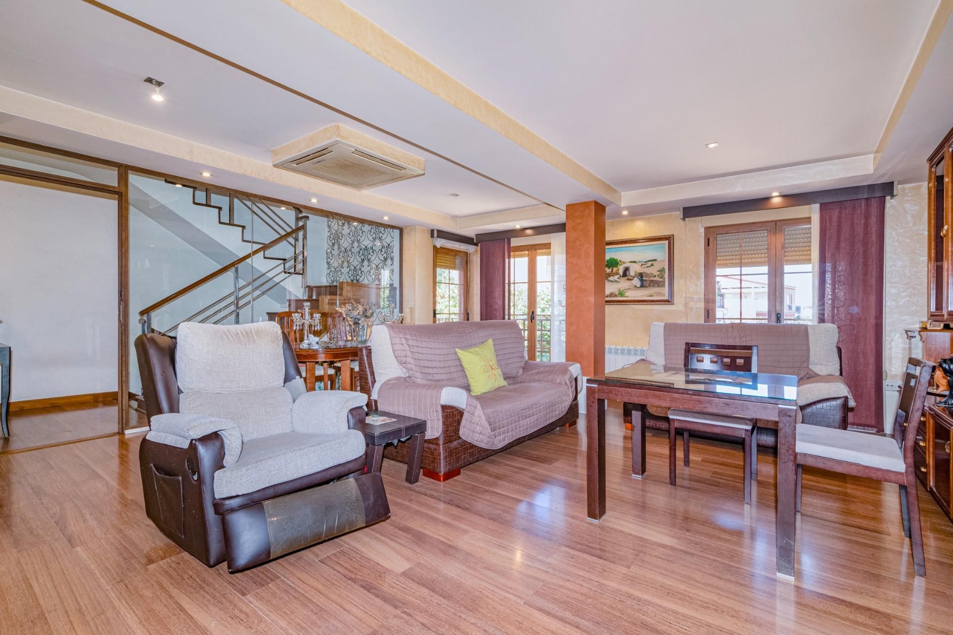 Single-family semi-detached for sale in Barrio de Zaidín