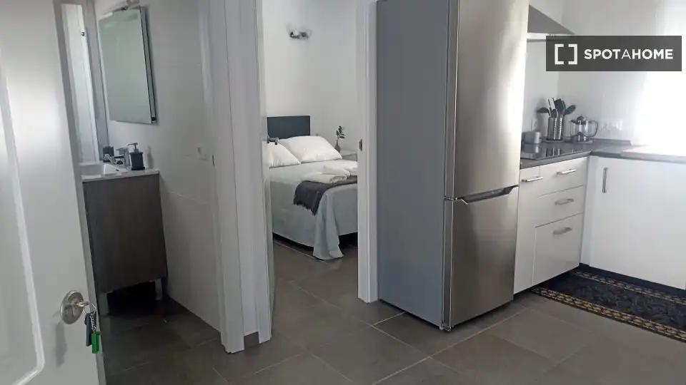 Habitación de Apartamento para compartir en Barbate con Aire acondicionado, Terraza y Amueblado