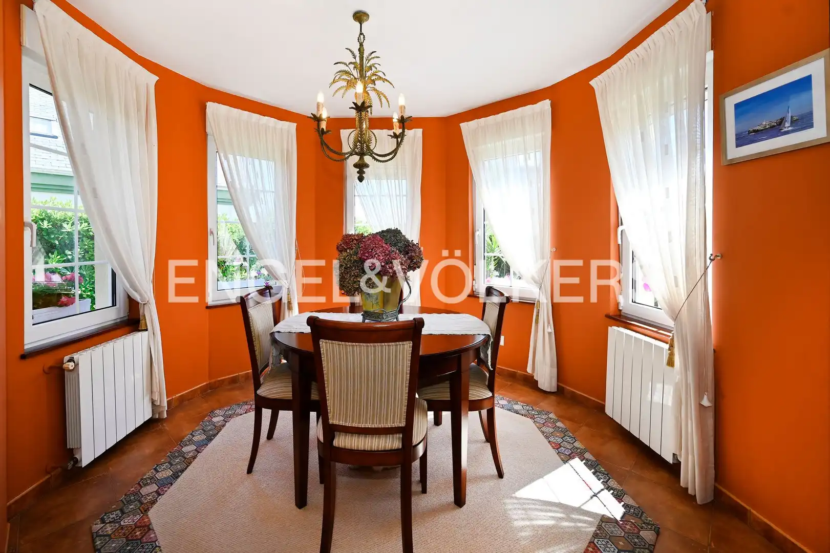 Comedor de Casa o chalet en venta en Santa Cruz de Bezana con Aire acondicionado, Calefacción y Jardín privado