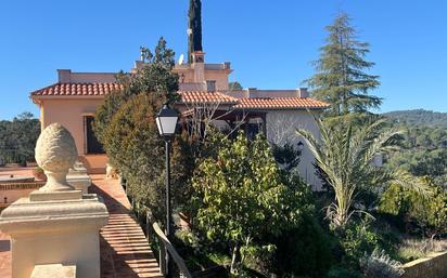 Vista exterior de Casa o xalet en venda en  Córdoba Capital amb Calefacció, Jardí privat i Parquet