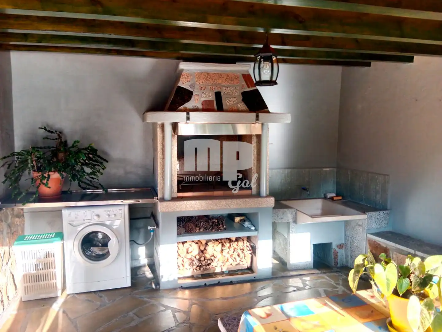 Cocina de Casa o chalet en venta en Redondela con Calefacción, Jardín privado y Trastero