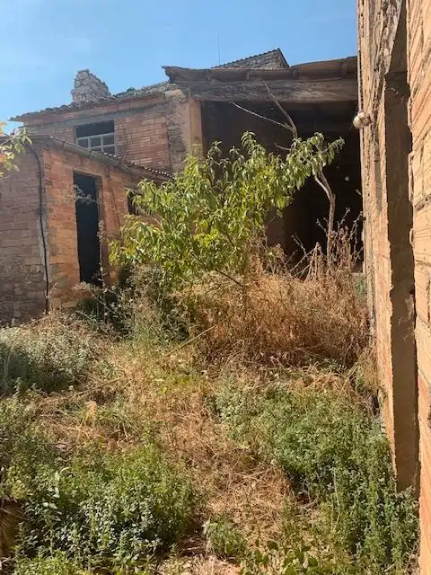 Casa adosada en venda en Sant Guim de la Plana amb Jardí privat, Traster i TV