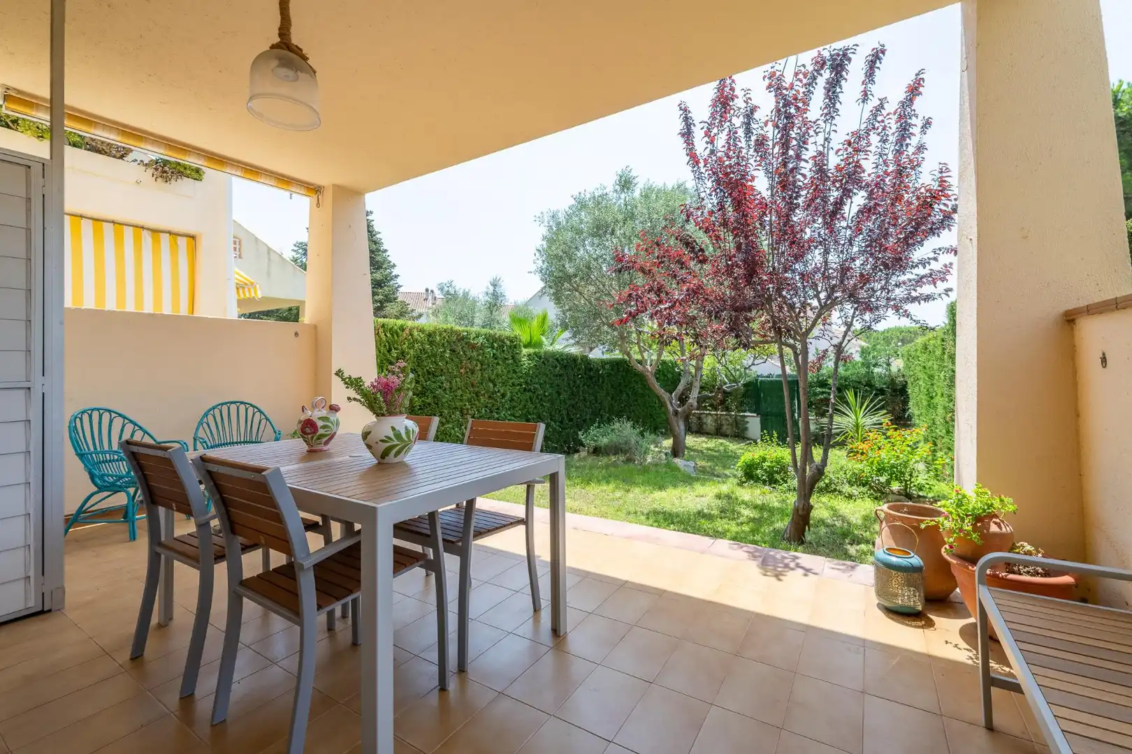 Terrasse von Erdgeschoss zur Miete in Castell d'Aro, Platja d'Aro i s'Agaró mit Klimaanlage, Heizung und Privatgarten