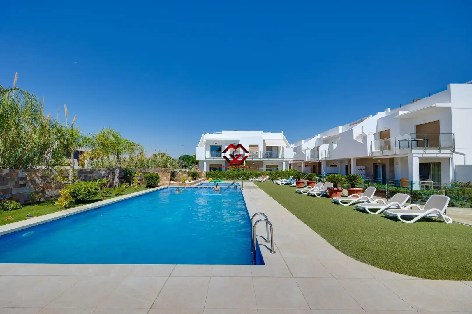 Piscina de Apartament en venda en Pilar de la Horadada amb Aire condicionat, Calefacció i Jardí privat