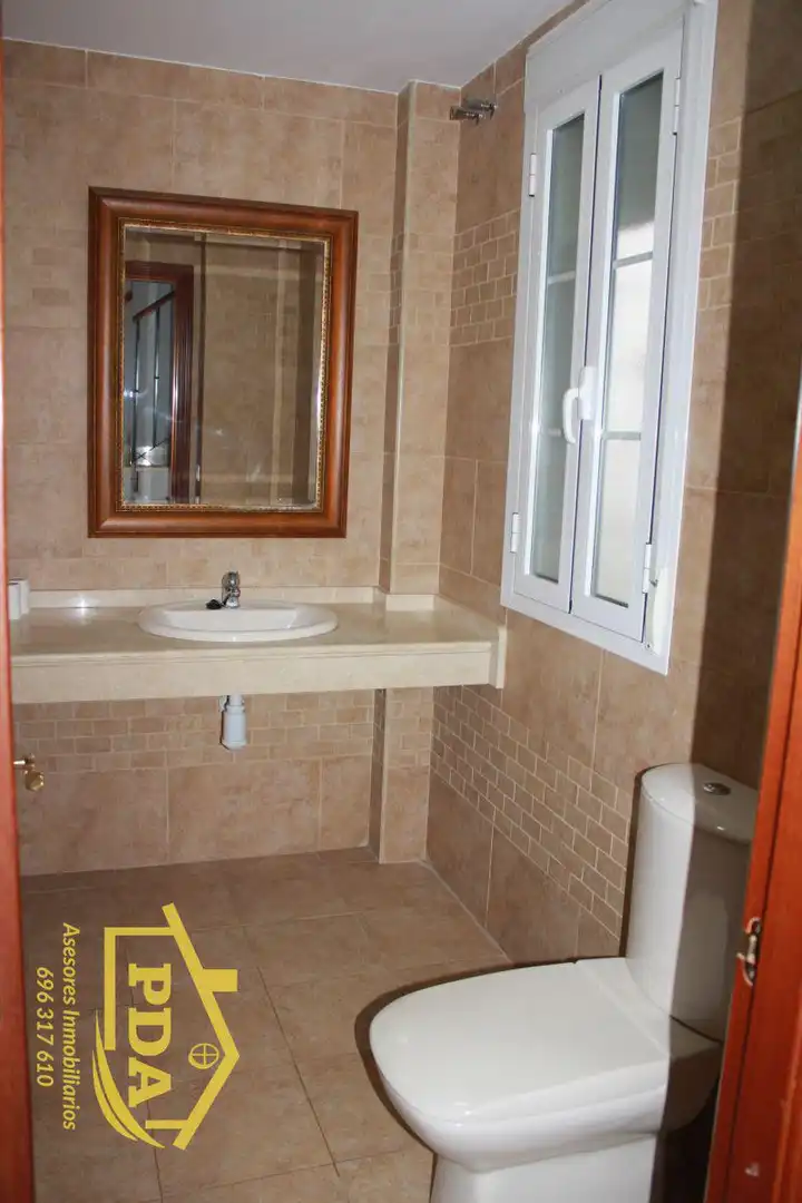 Casa amb terrassa en venda a Palma del Río, imagen 8