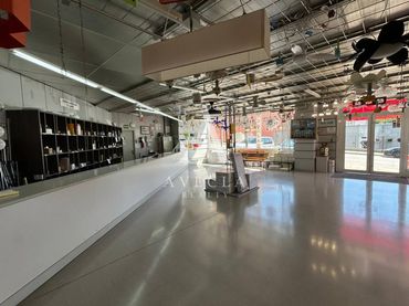 Nave industrielle avec ascenseur à vendre à Calle Libra 74