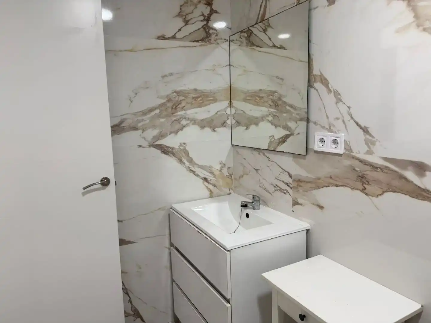 Bathroom of Apartments for sale in  Madrid Capital  with Air Conditioner