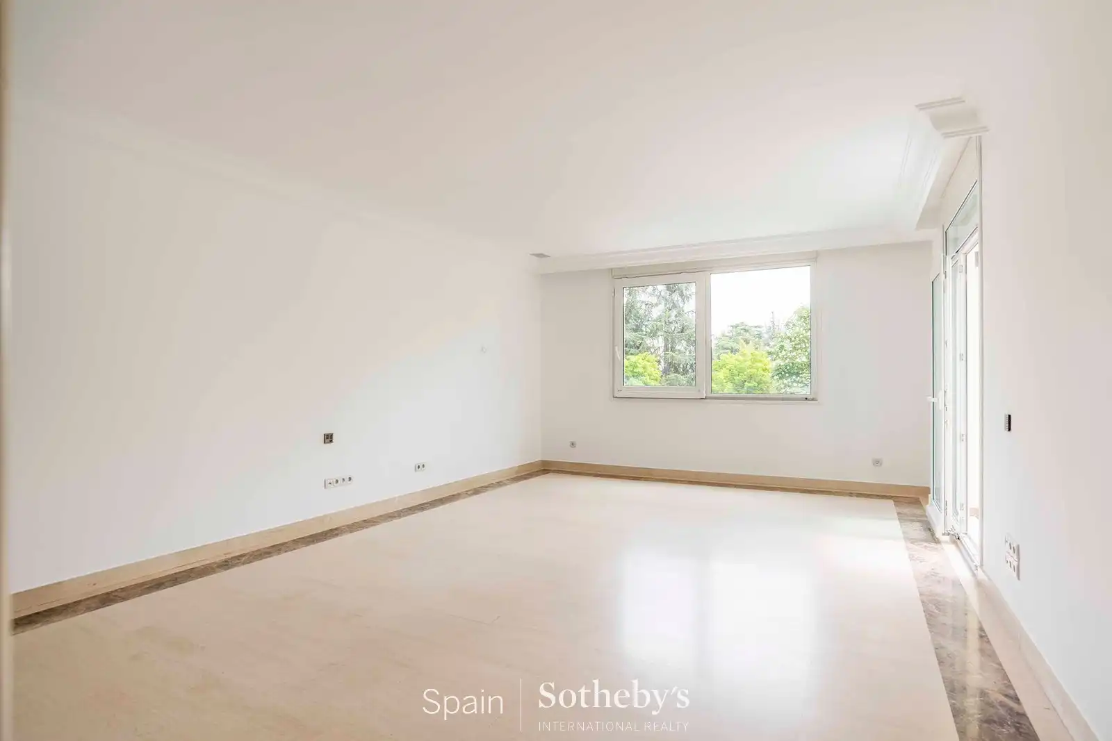 Sala d'estar de Casa o xalet de lloguer en Madrid amb Aire condicionat, Calefacció i Terrassa