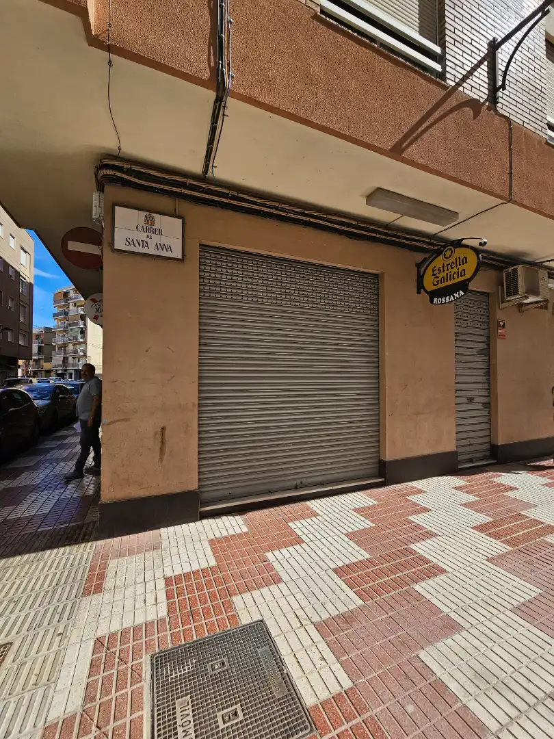 Local commercial à louer à Carrer de Sant Jaume Apòstol, imagen 2