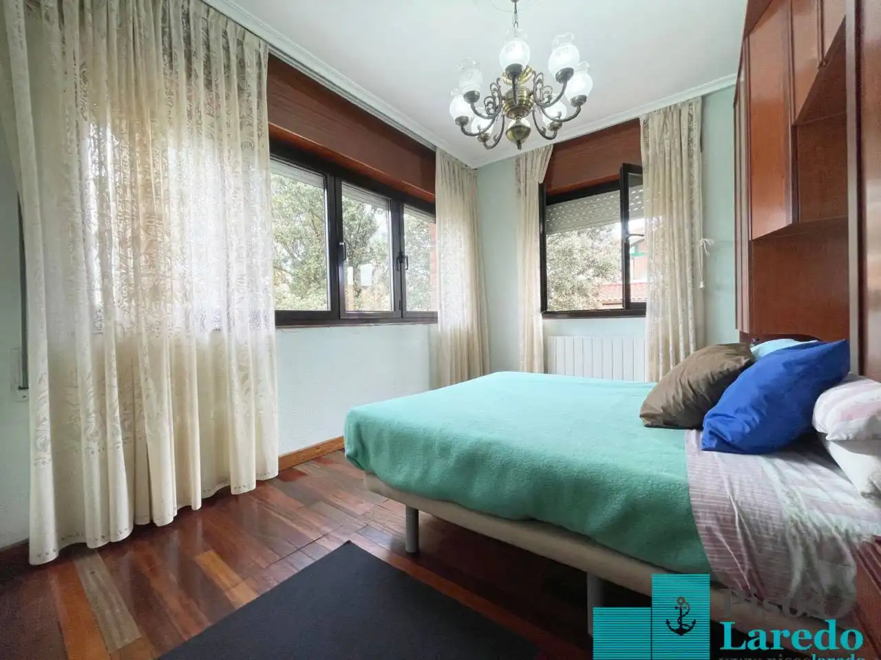 Bedroom of Houses for sale in Argoños   with Heating, Private garden and Parquet flooring