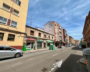 Vista exterior de Edifici en venda en Valladolid Capital