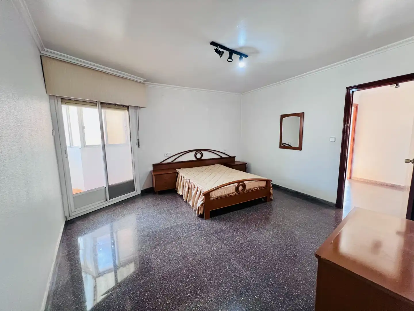 Habitación de Ático en venta en Petrer con Calefacción, Terraza y Horno