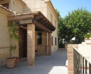 Vista exterior de Casa o xalet en venda en Oliva amb Calefacció, Jardí privat i Terrassa