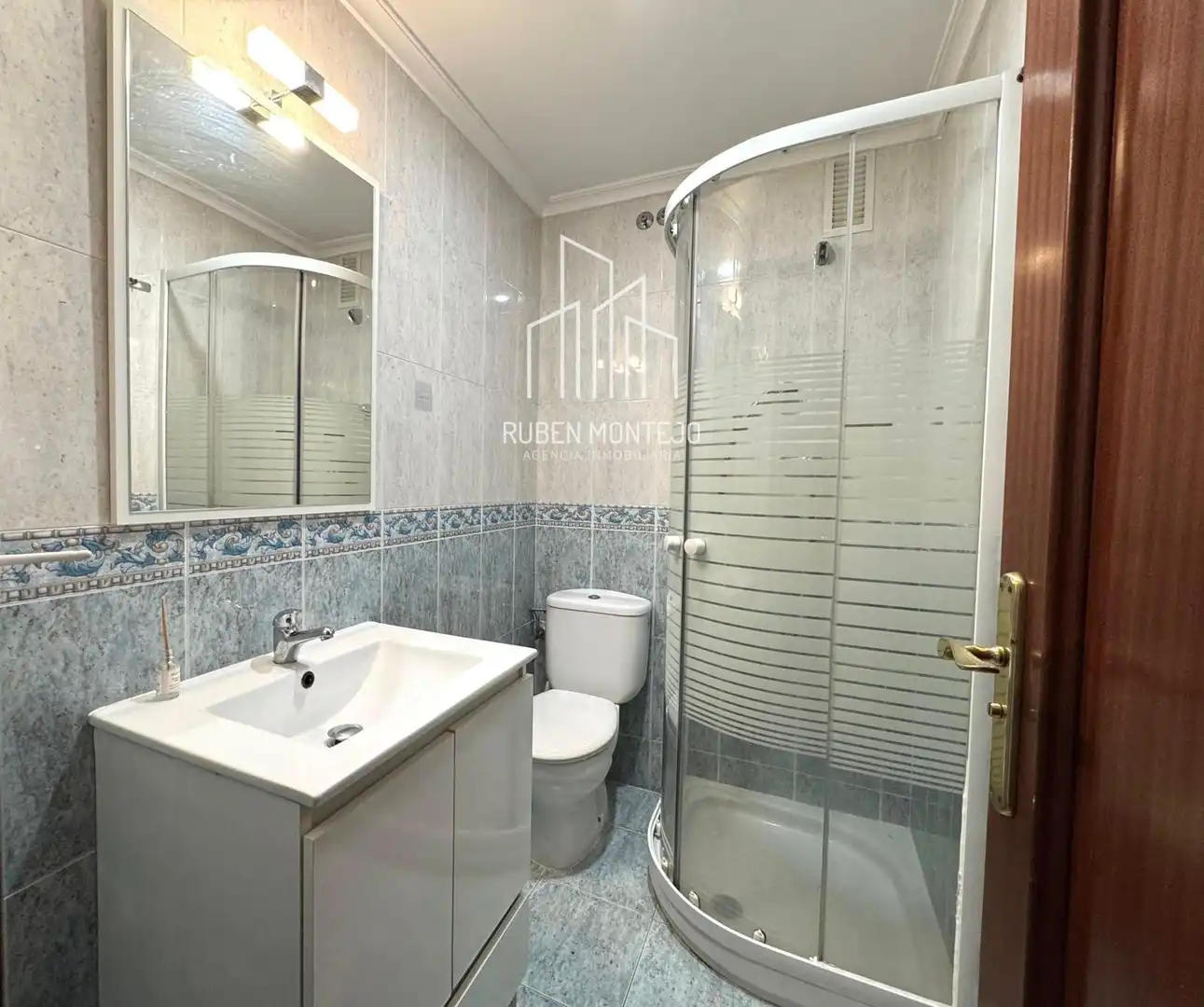 Badezimmer von Wohnung zur untervermieten in Salamanca mit Heizung, Terrasse und Möbliert