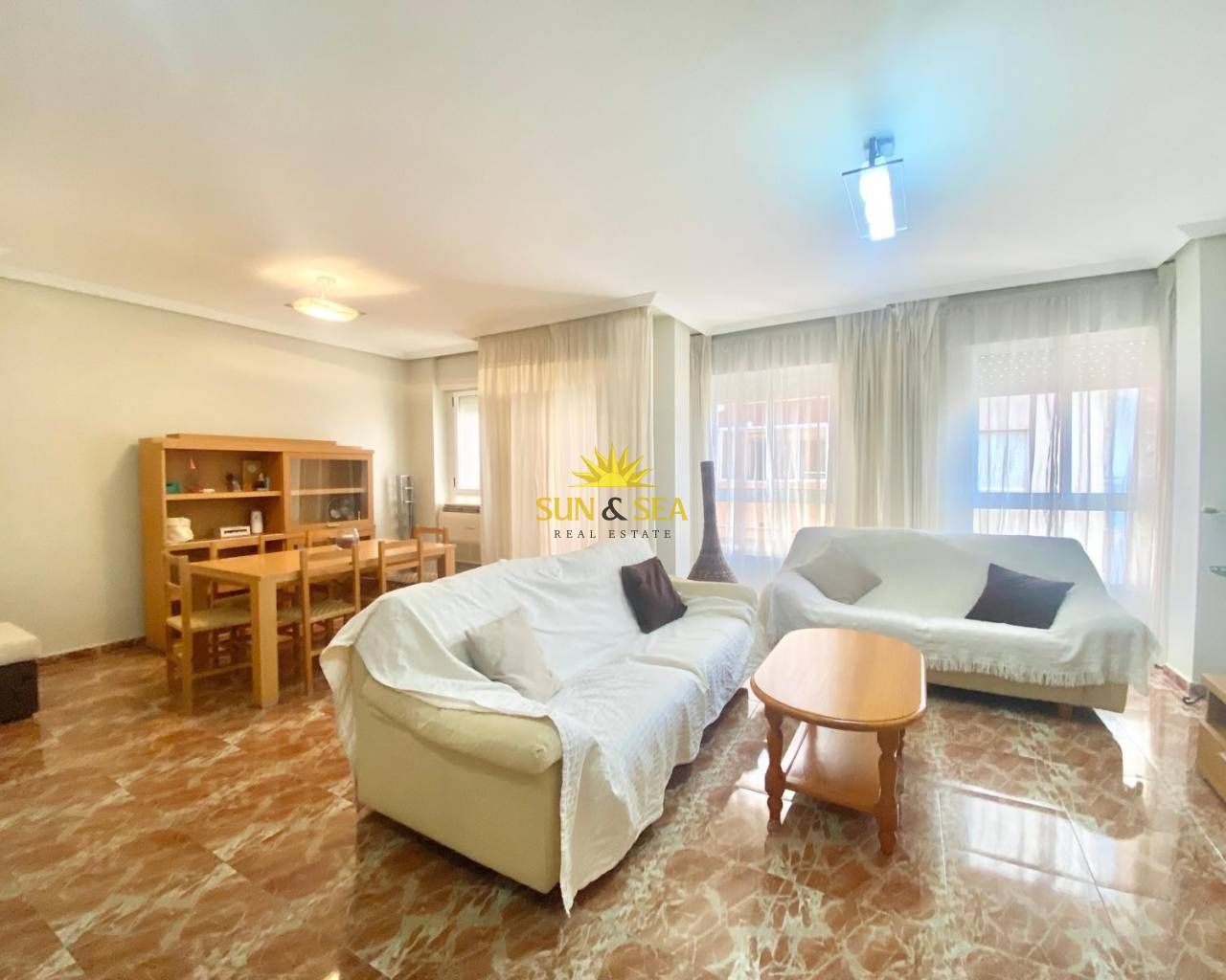 Vista exterior de Apartament de lloguer en Orihuela amb Aire condicionat, Calefacció i Moblat