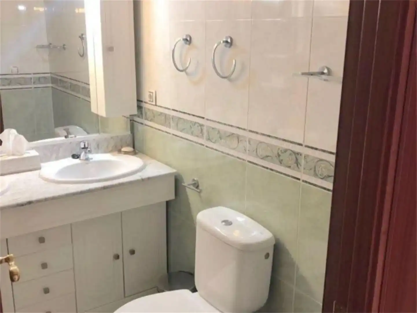 Bany de Casa adosada en venda en Guadalcázar, Córdoba