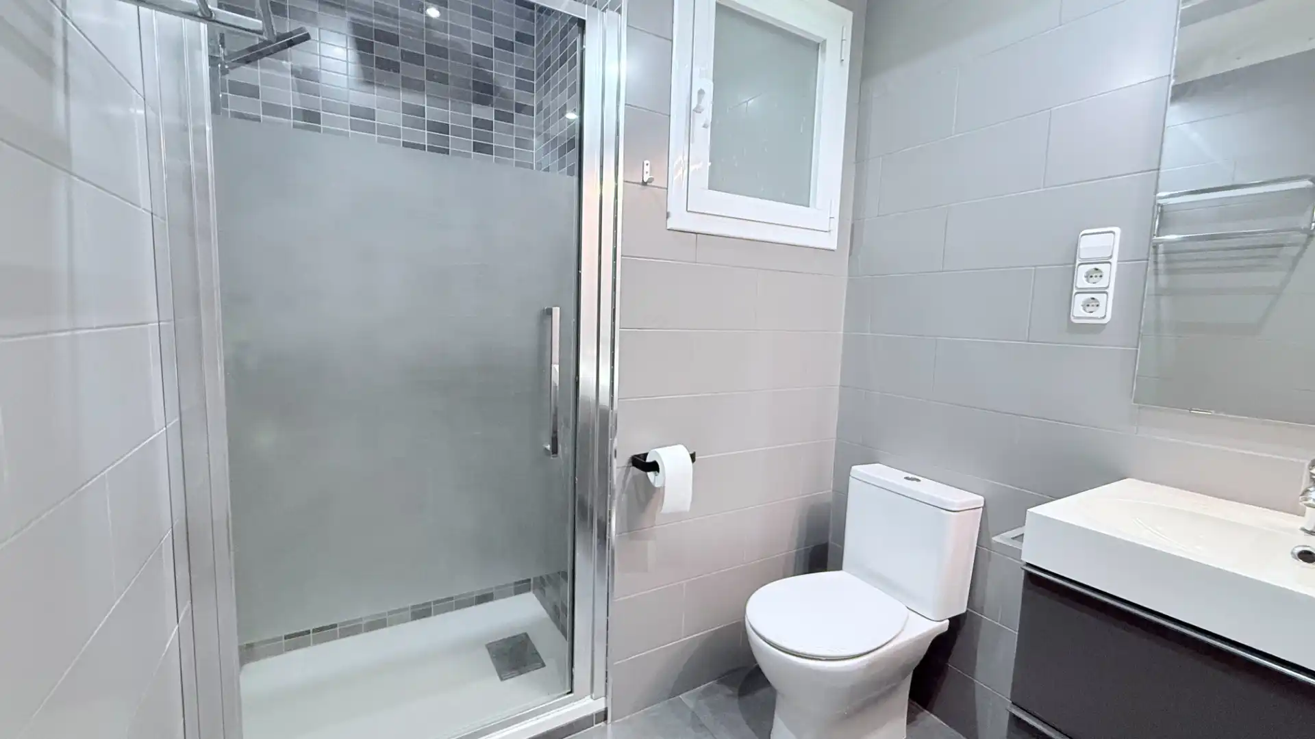 Baño de Piso en venta en Manresa con Aire acondicionado, Calefacción y Terraza