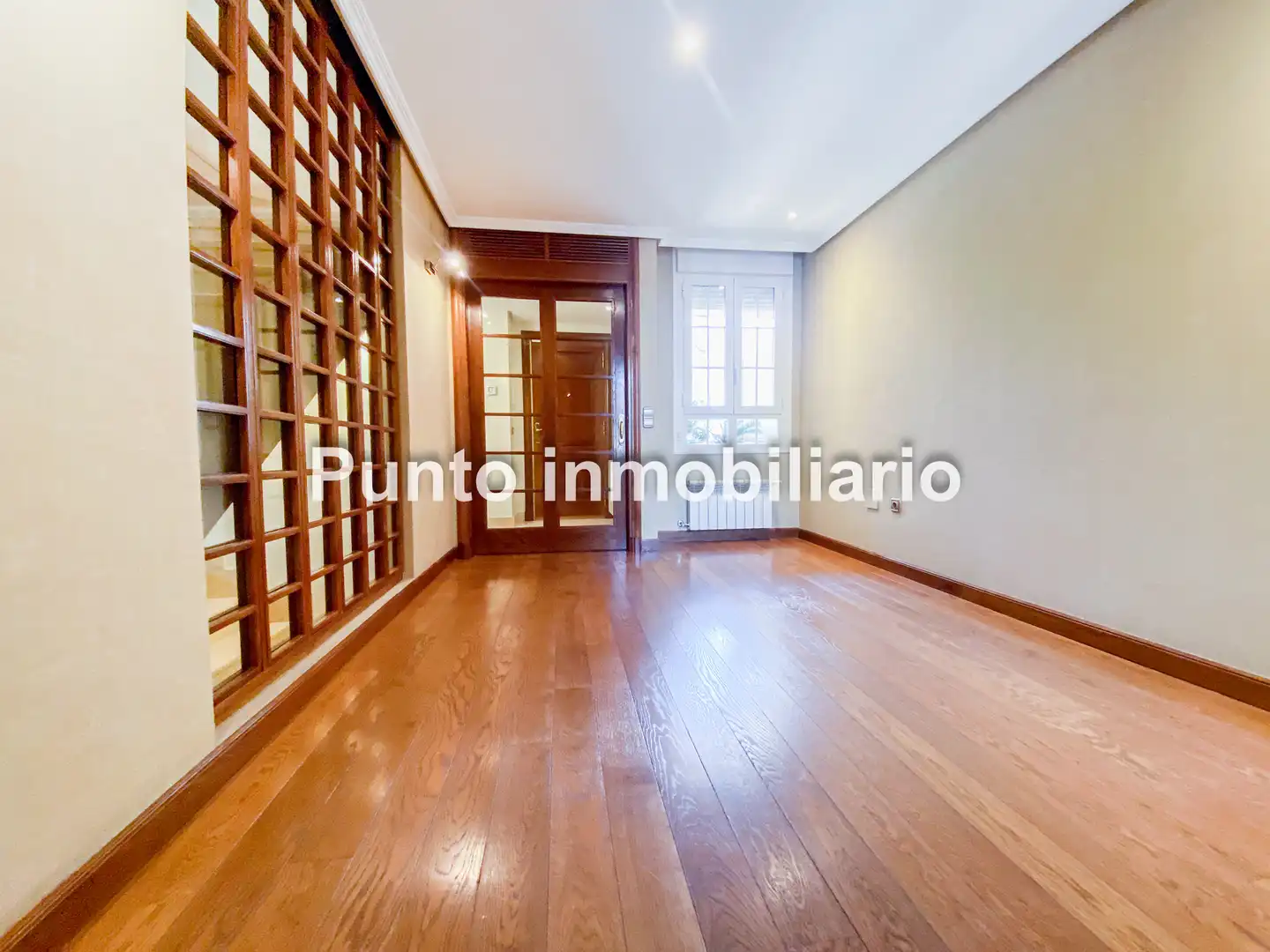 Casa adosada de alquiler en Valladolid con Aire acondicionado, Calefacción y Jardín privado