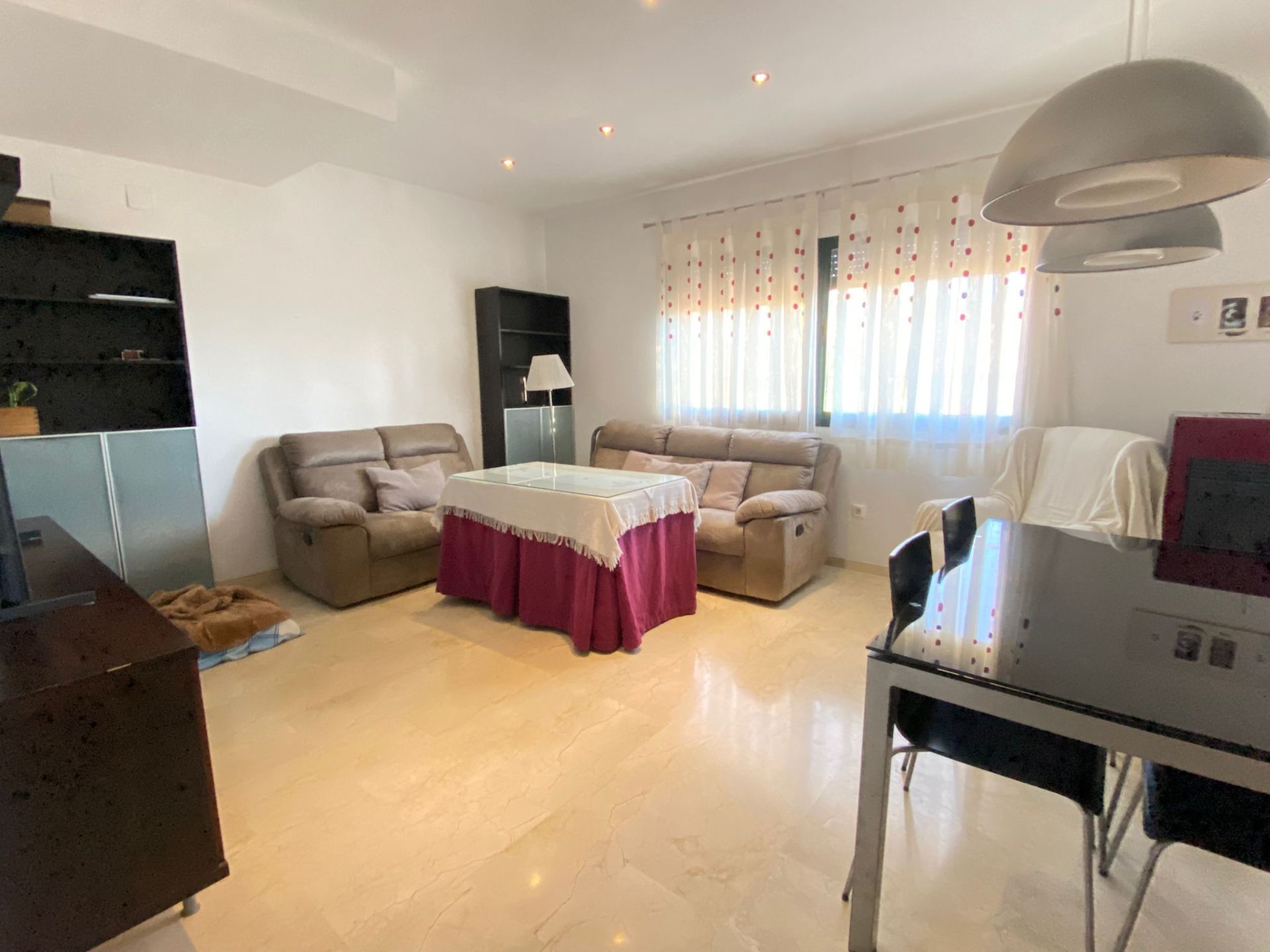 Sala d'estar de Casa o xalet en venda en Jun amb Jardí privat i Traster