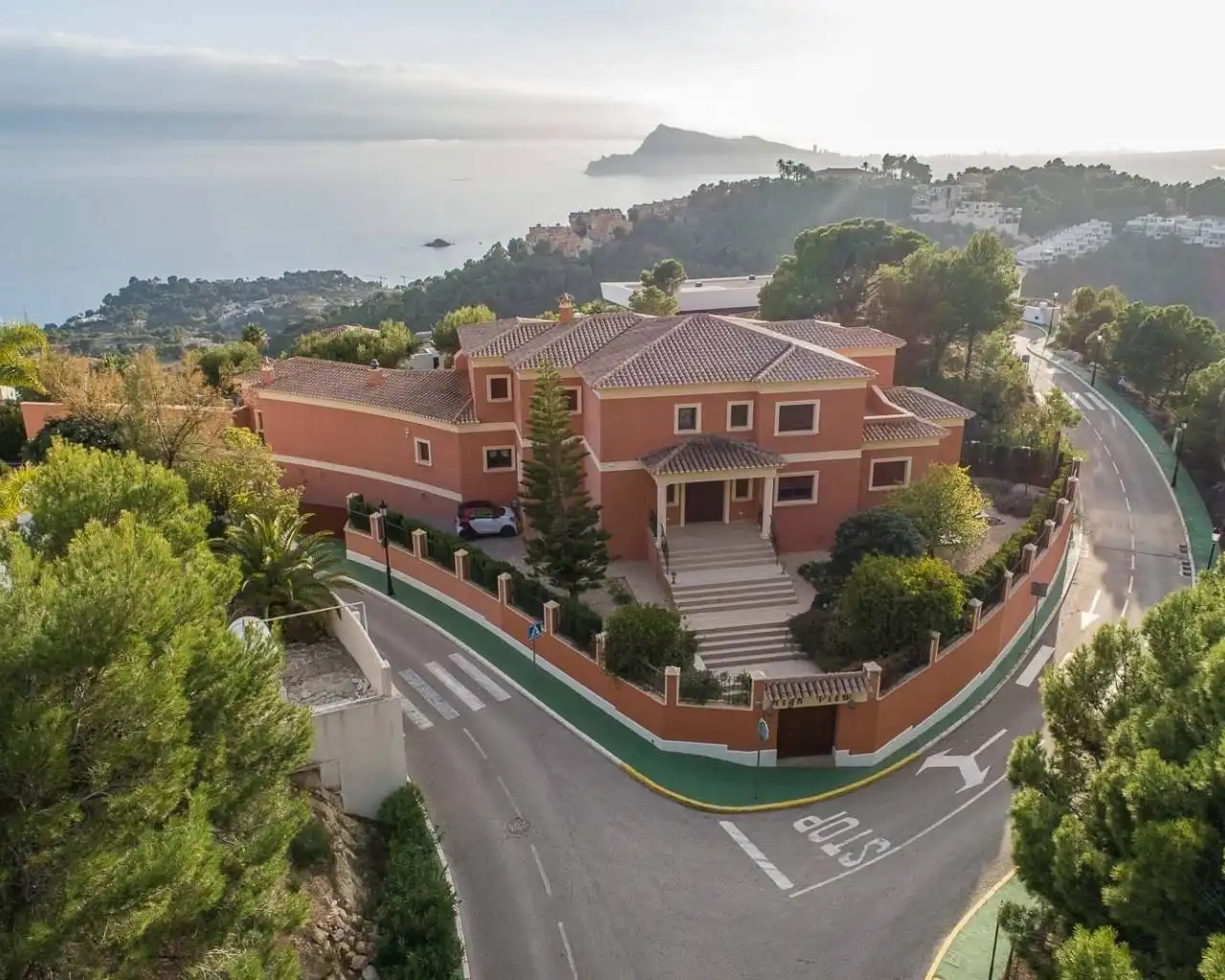 Detached house with pool for sale in Altea Hills