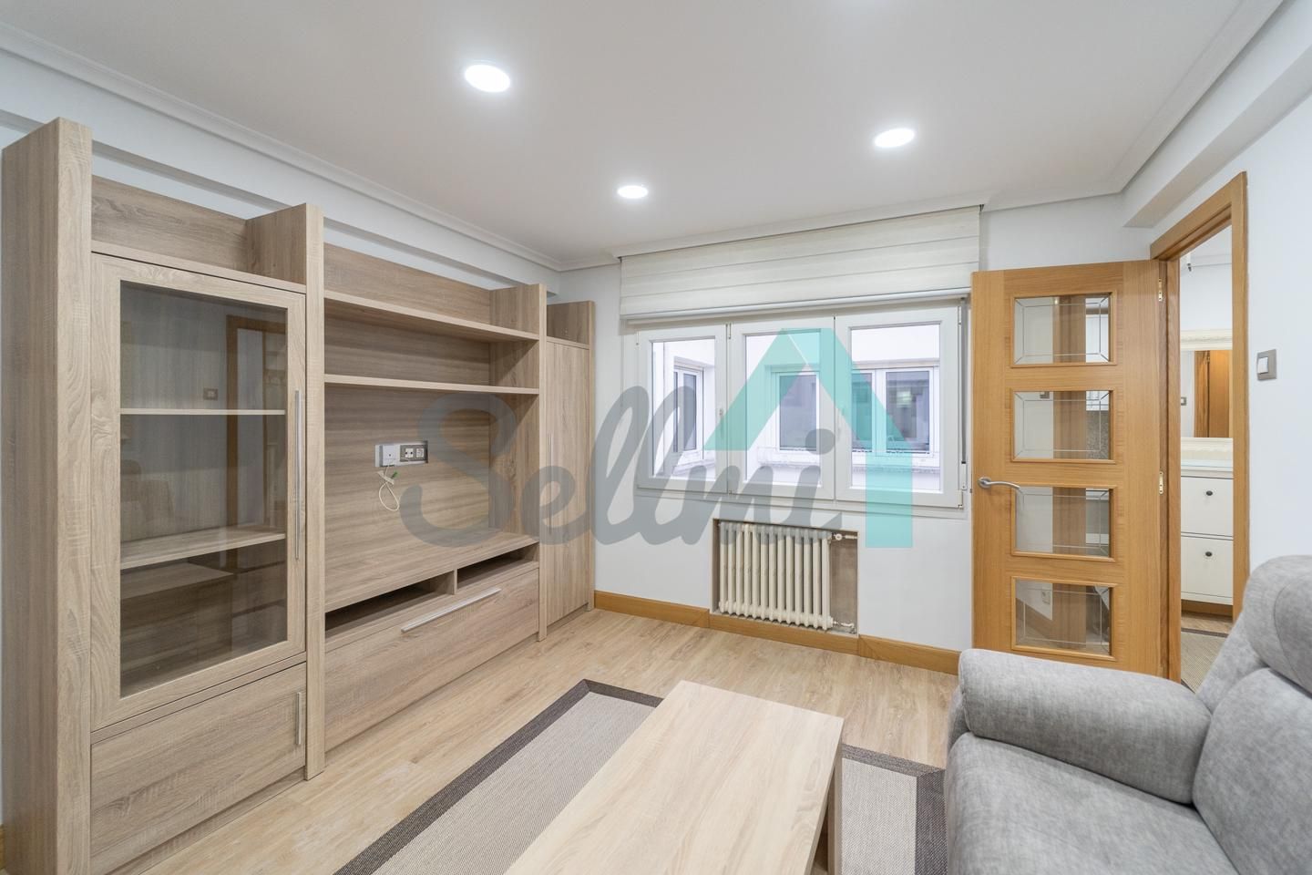 Dormitori de Pis de lloguer en Oviedo  amb Calefacció i Moblat