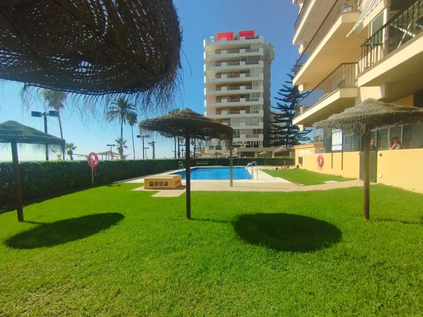 Piscina de Apartamento de alquiler en Fuengirola