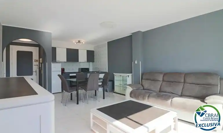 Sala de estar de Apartamento en venta en Empuriabrava con Calefacción, Jardín privado y Piscina comunitaria