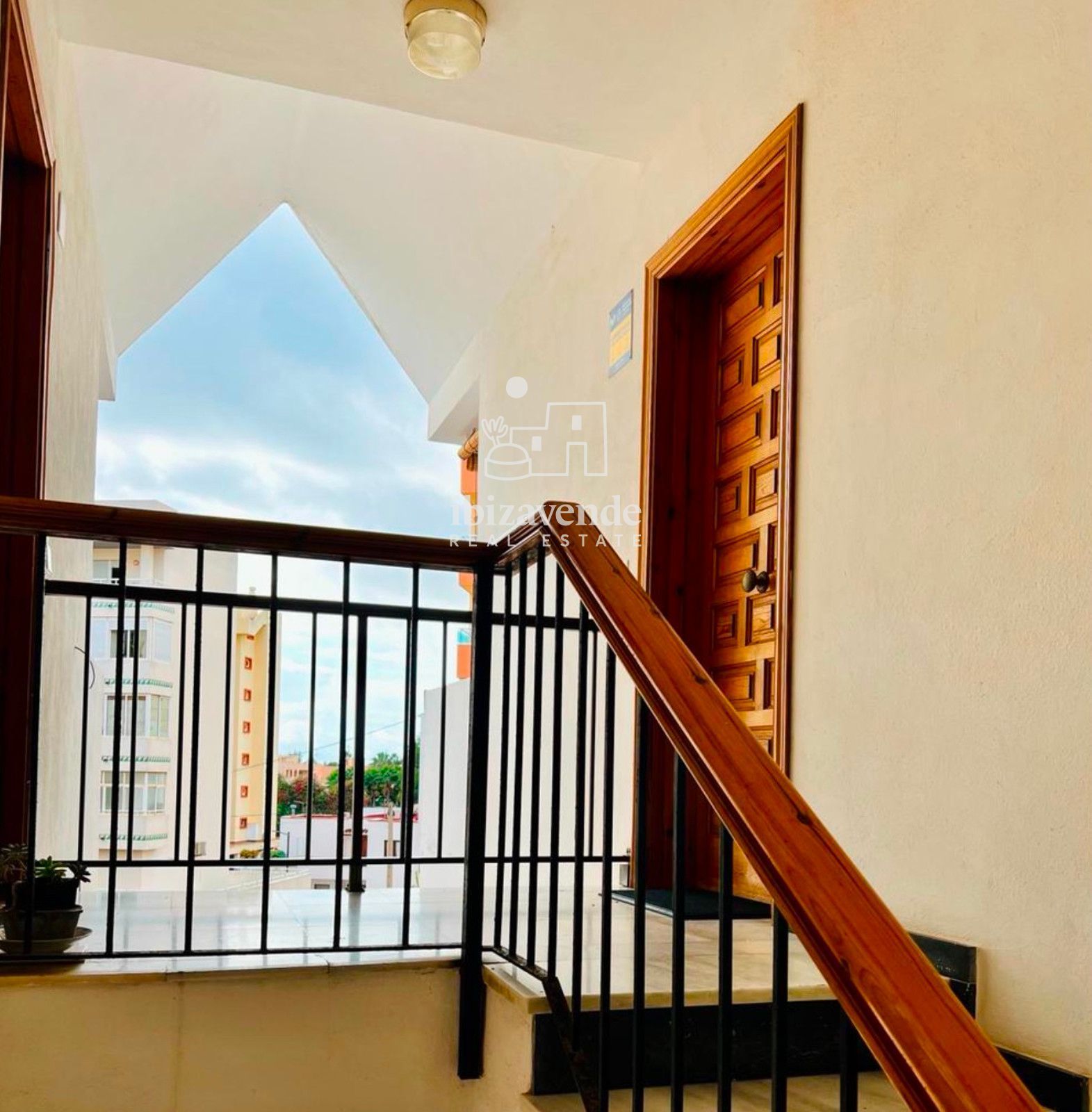 Vista exterior de Ático en venta en Sant Josep de sa Talaia con Terraza y Amueblado