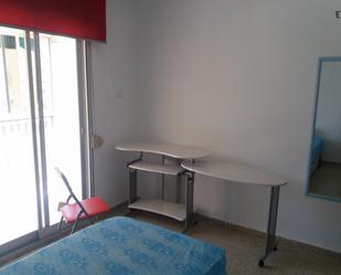 Bedroom of Apartment to share in  Granada Capital  with Furnished and Internet