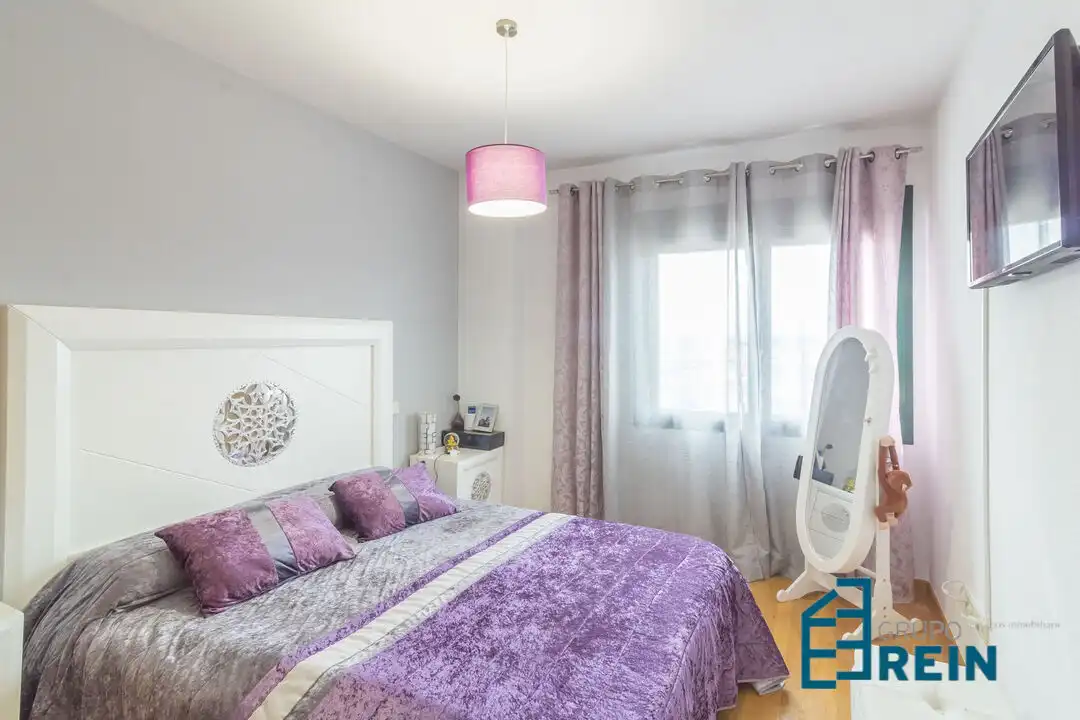 Bedroom of Flat for sale in Recas  with Air Conditioner, Heating and Alarm