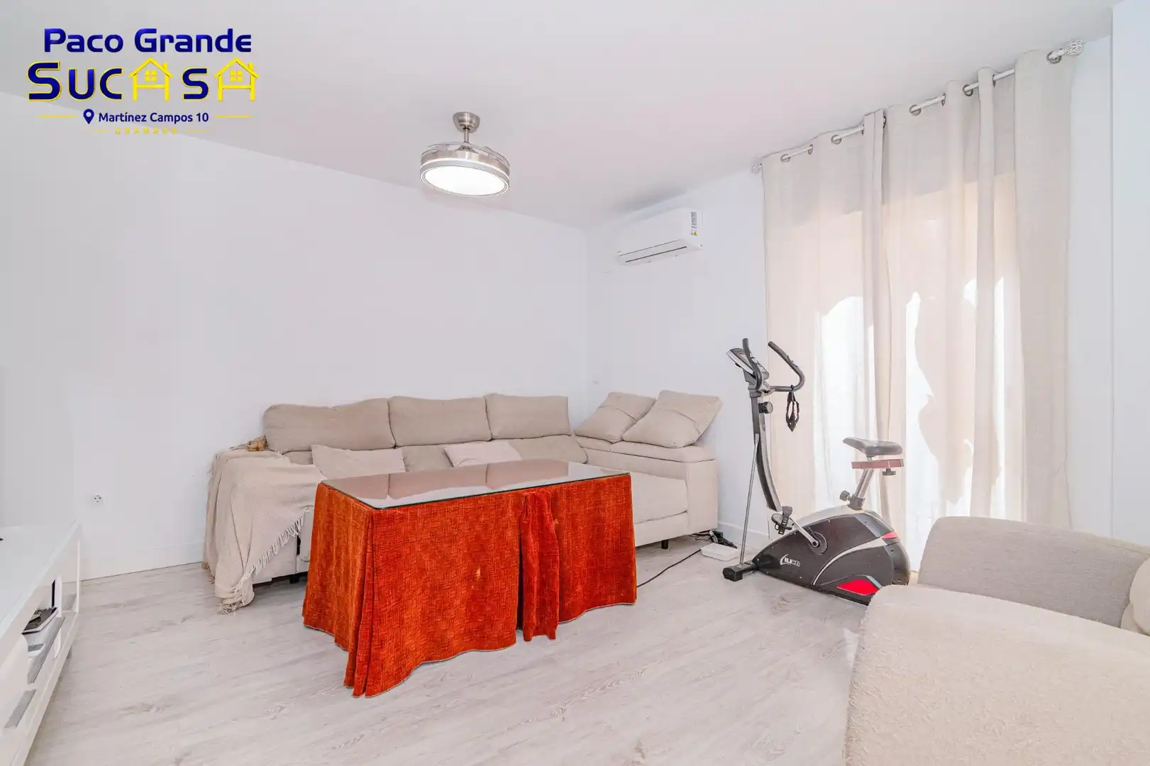Wohnzimmer von Erdgeschoss zum Verkauf in La Zubia mit Klimaanlage, Heizung und Möbliert