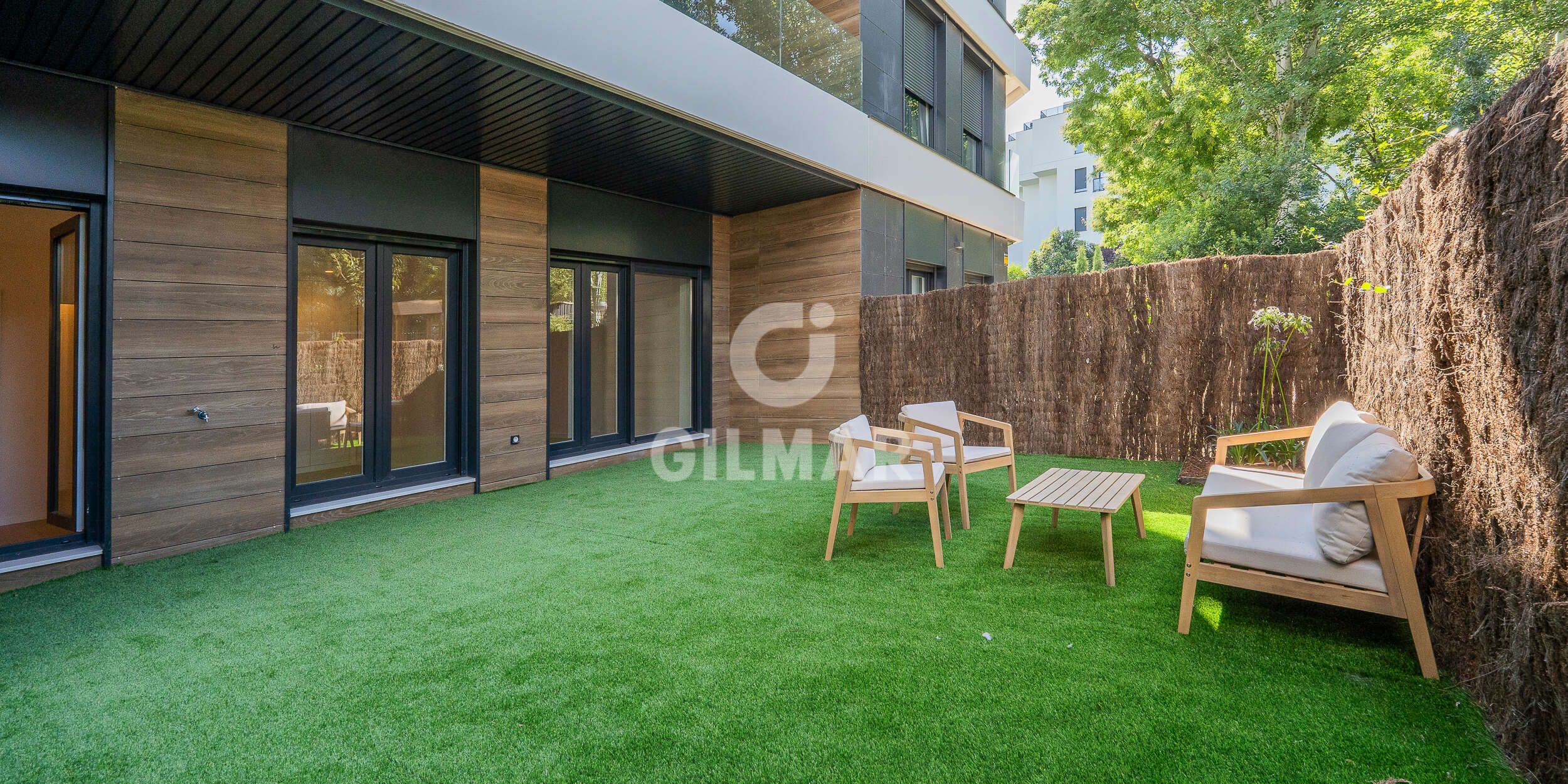 Terrace of Planta baja for sale in  Madrid Capital  with Heating, Private garden and Storage room