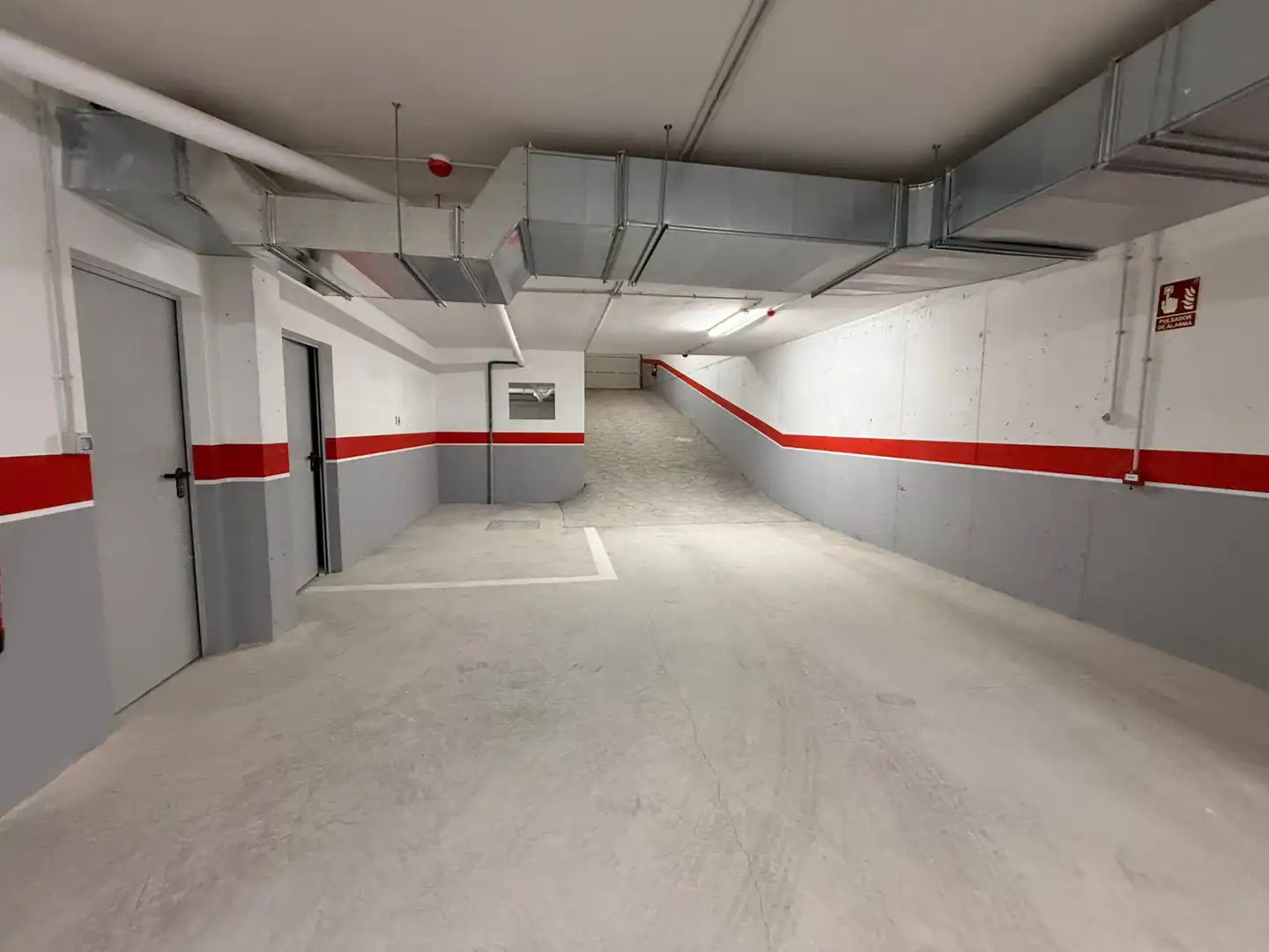 Parking de Piso en venta en Tomelloso con Aire acondicionado, Calefacción y Jardín privado