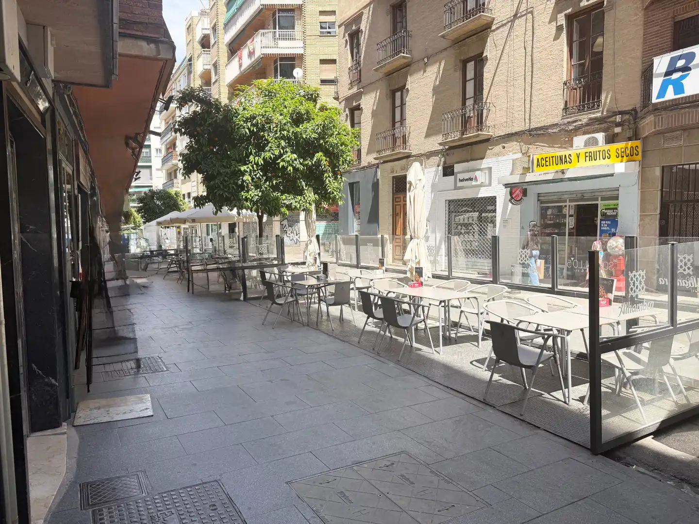 Terraza de Local en traspaso en Granada con Aire acondicionado, Parquet y Terraza