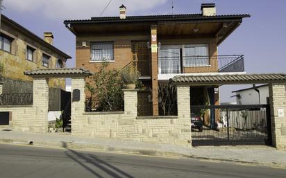 Exterior view of House or chalet for sale in Viladecans  with Private garden, Balcony and Alarm