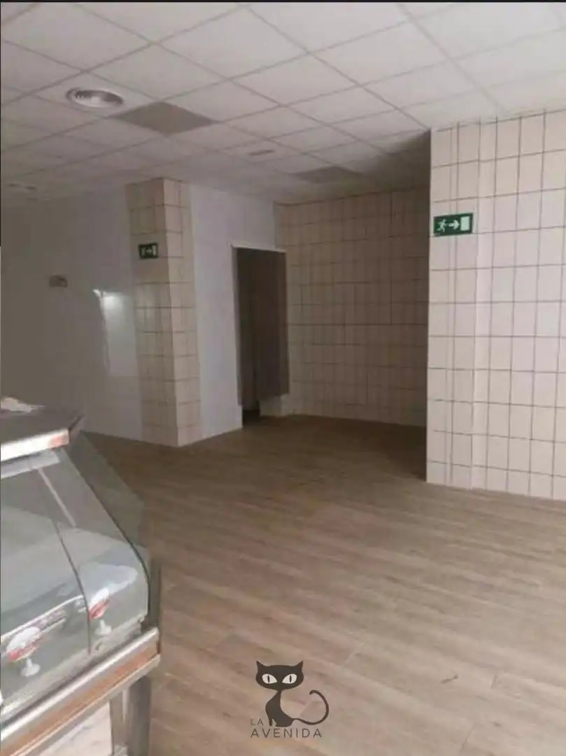 Business premises for sale in Calle de Concepció Arenal, imagen 10