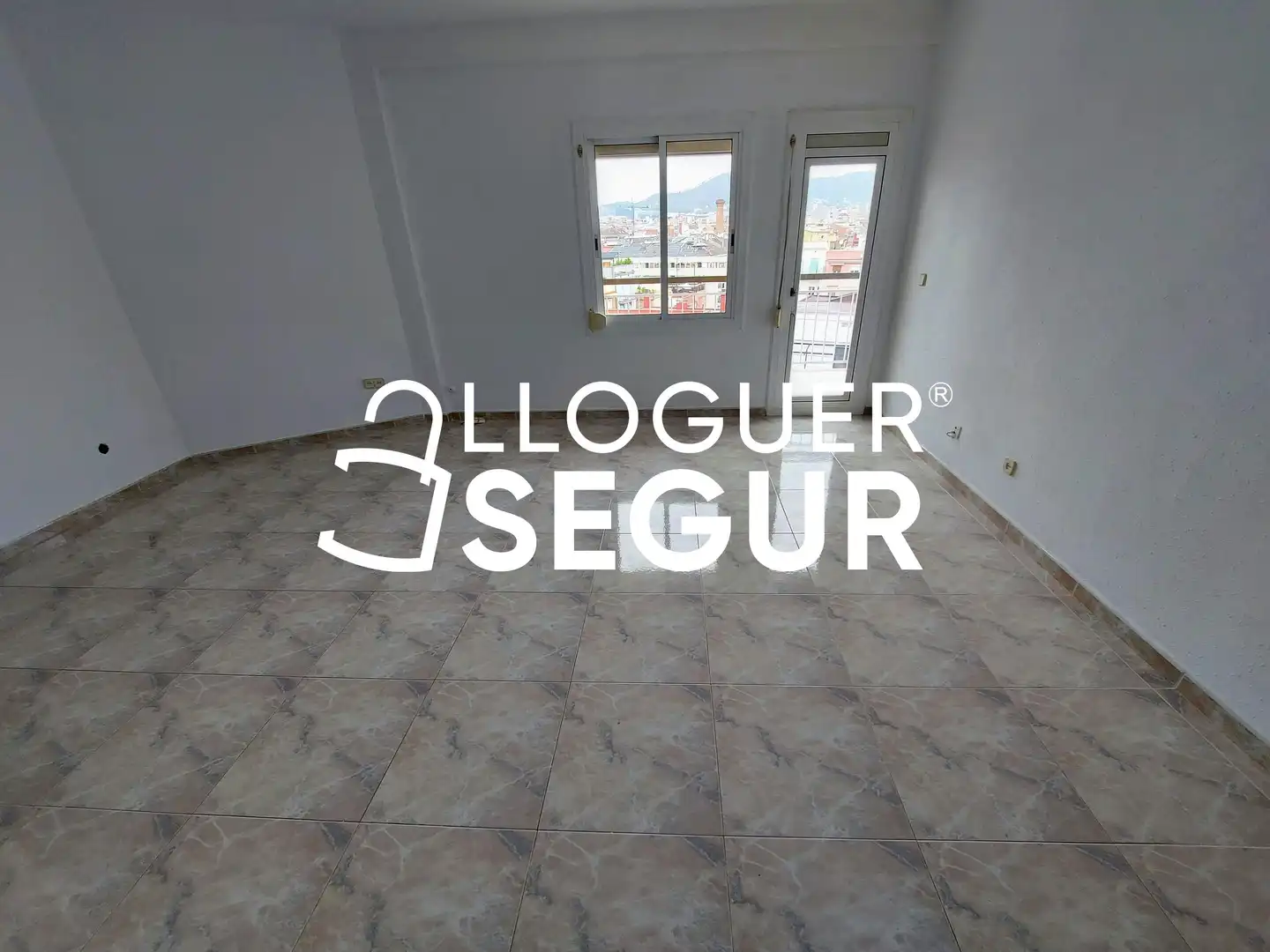 Piso de alquiler en Antoni de Capmany, Sants-Badal