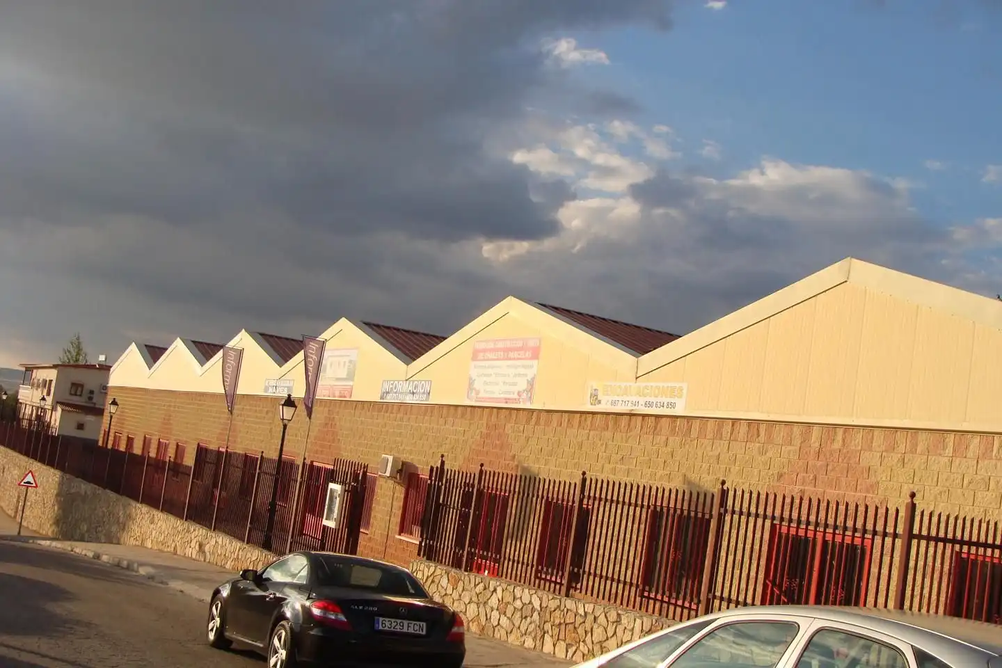 Vista exterior de Nave industrial en venta en Barajas de Melo