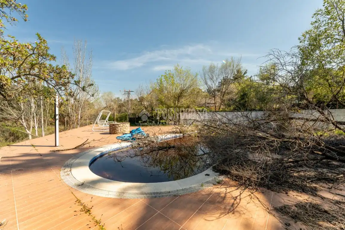Piscina de Casa o xalet en venda en Las Rozas de Madrid amb Aire condicionat, Calefacció i Terrassa