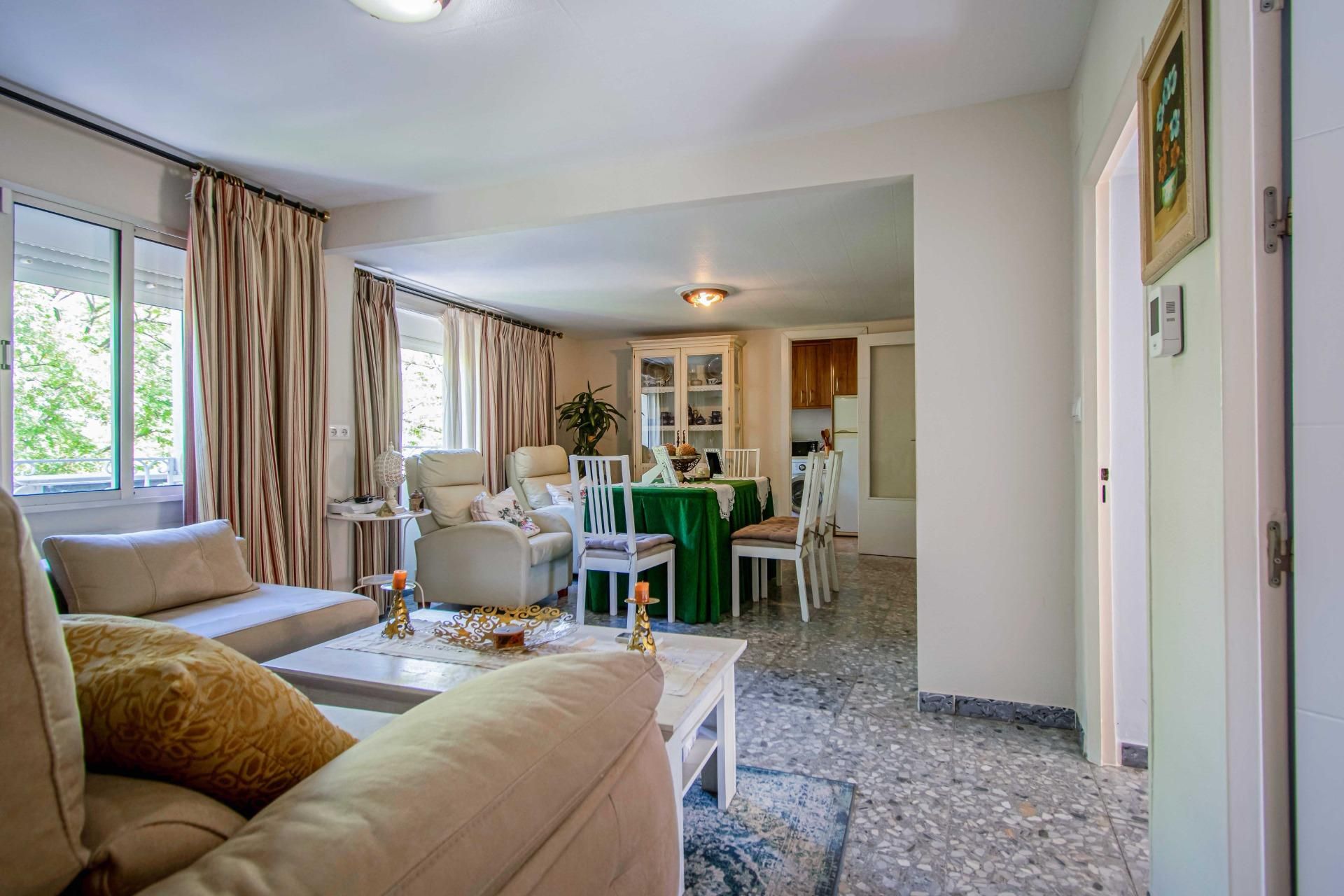Living room of Flat for sale in  Sevilla Capital