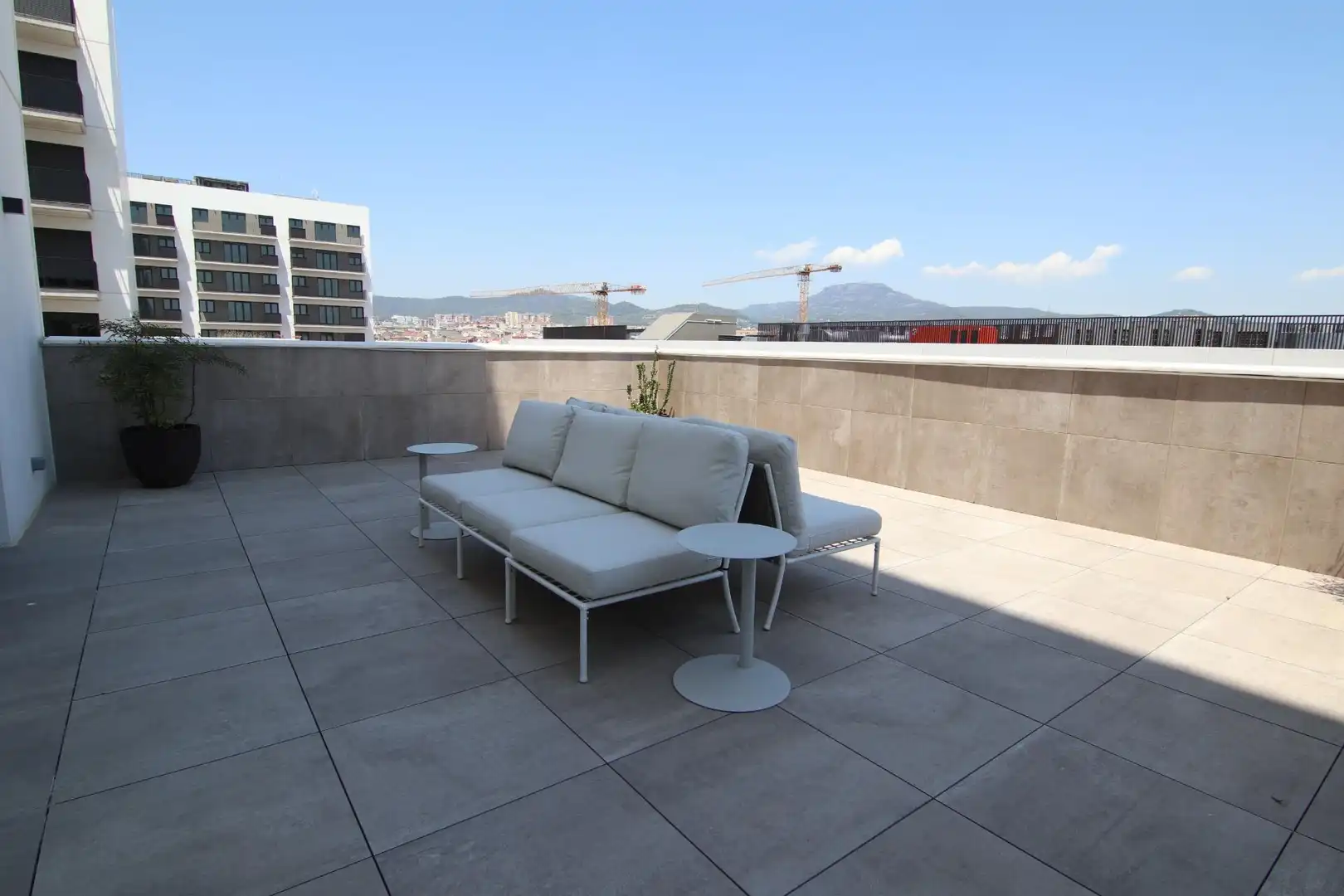 Terraza de Piso de alquiler en Terrassa con Aire acondicionado, Calefacción y Jardín privado