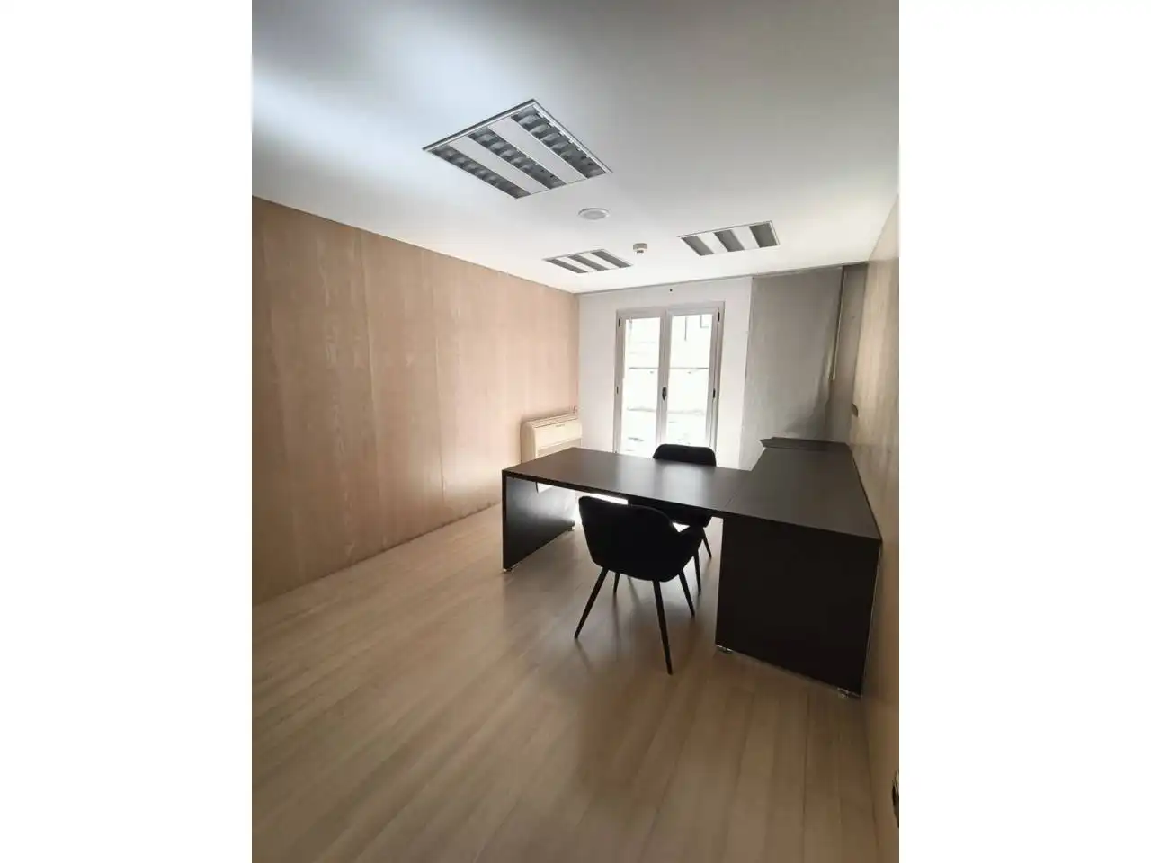 Office for rent in Girona  with Air Conditioner and Heating