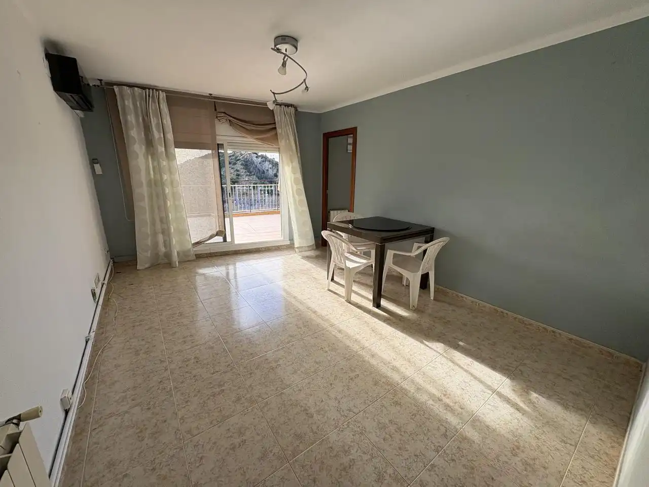 Vista exterior de Piso en venta en Badalona con Aire acondicionado y Terraza
