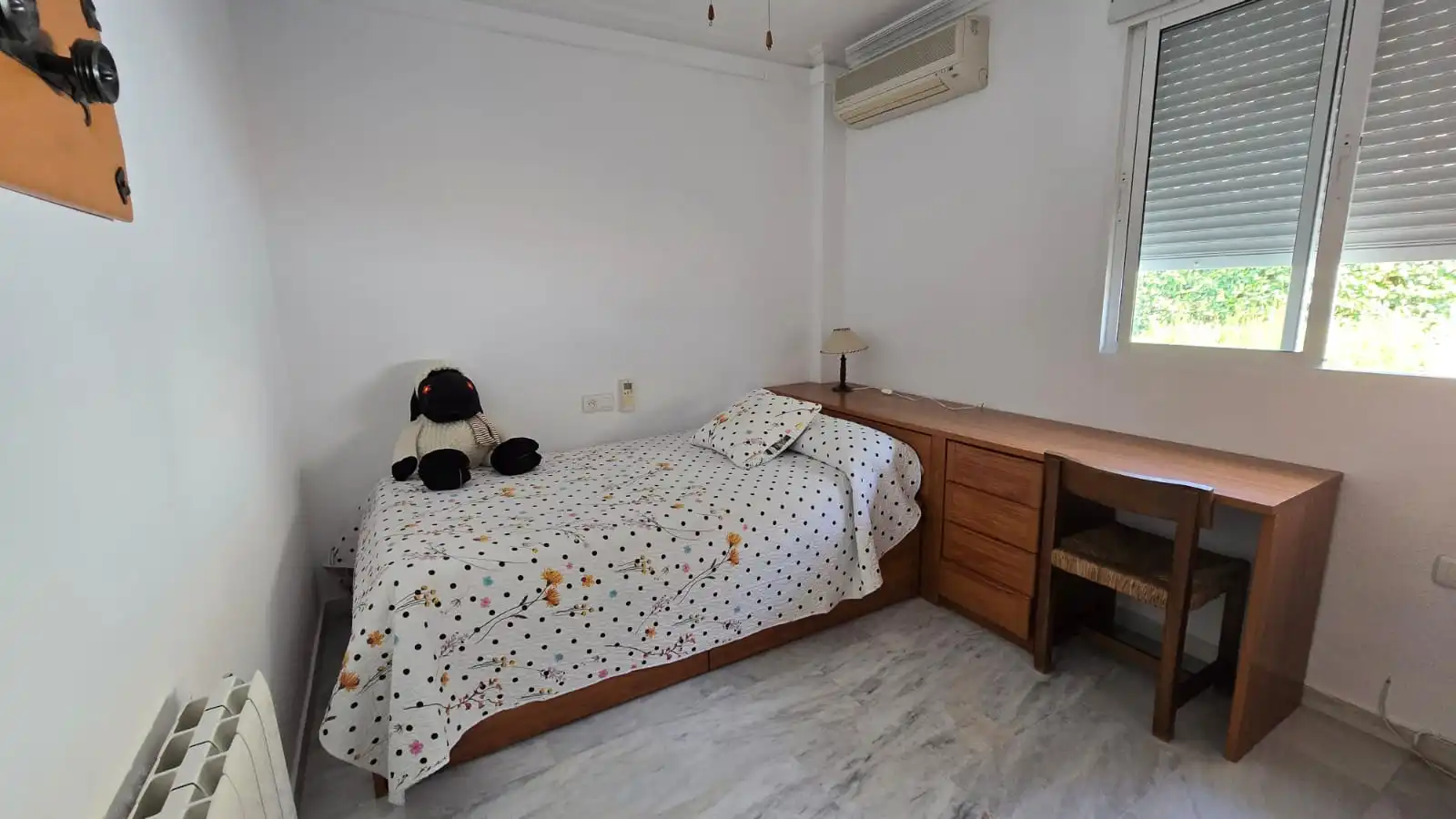 Dormitori de Casa o xalet en venda en Úbeda amb Aire condicionat, Calefacció i Jardí privat