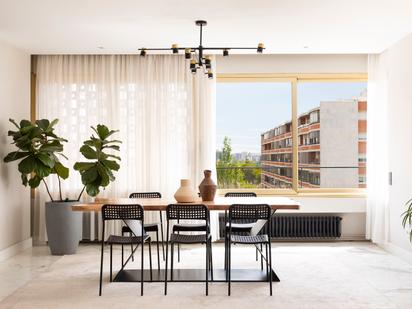 Dining room of Flat for sale in  Barcelona Capital  with Swimming Pool and Balcony