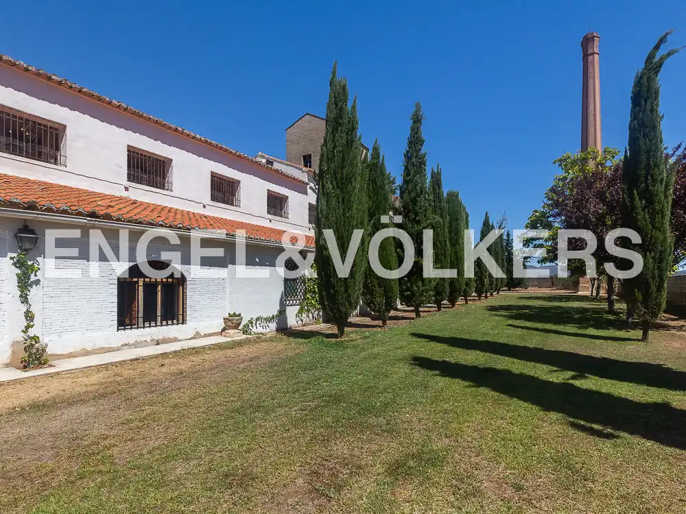 Exterior view of Houses for sale in Requena  with Heating, Private garden and Terrace